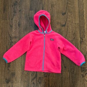 Patagonia pink hooded fleece - 4T